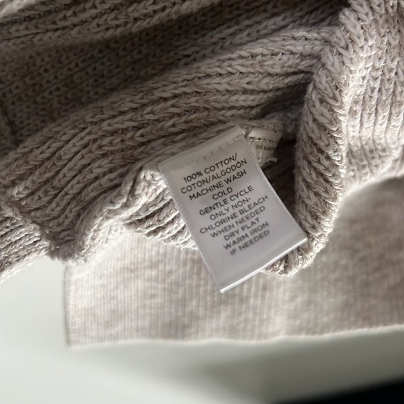 100% cotton knit sweater in a cream / soft white from Loft - Picture 6 of 6